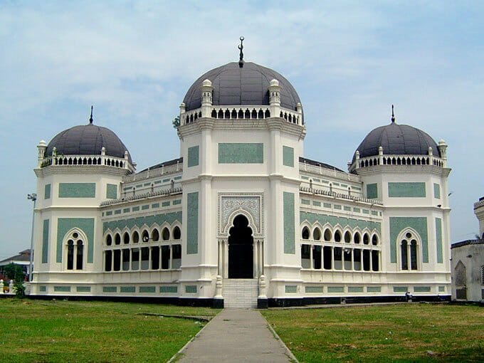 Masjid-Raya-Al-Mashun