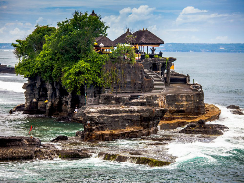 tanah-lot